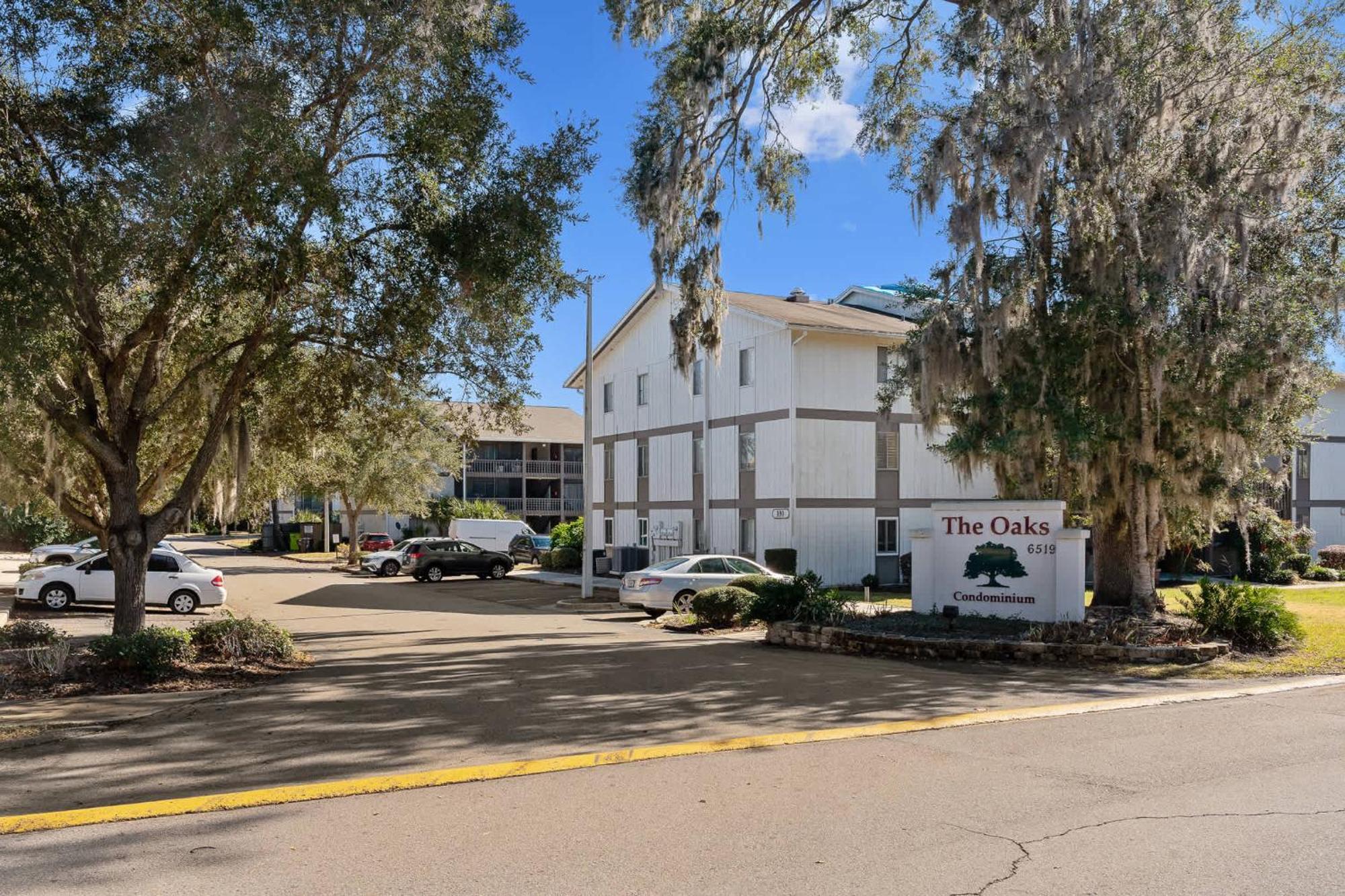 Renovated Modern Industrial Suite 2 Bedroom Condo Gainesville Exterior photo